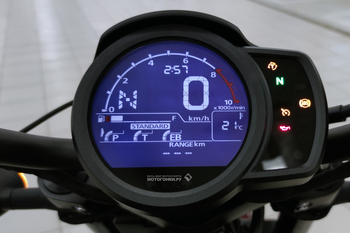 Тест-драйв Honda Rebel 1100 DCT (2021) - приборная панель Тест-драйв Honda Rebel 1100 DCT (2021) - приборная панель
