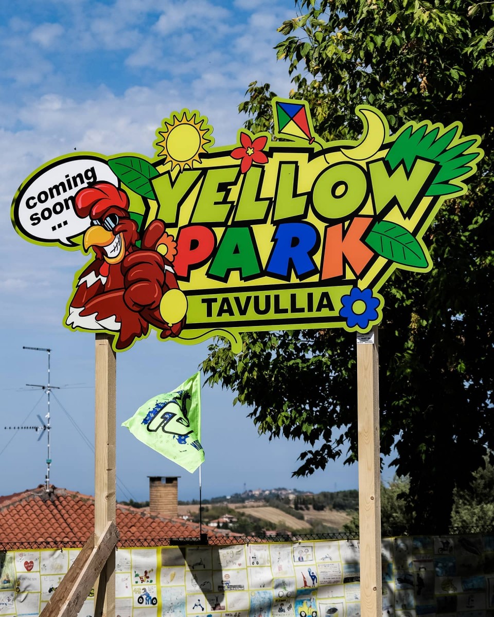 Временный указатель на Yellow Park Временный указатель на Yellow Park