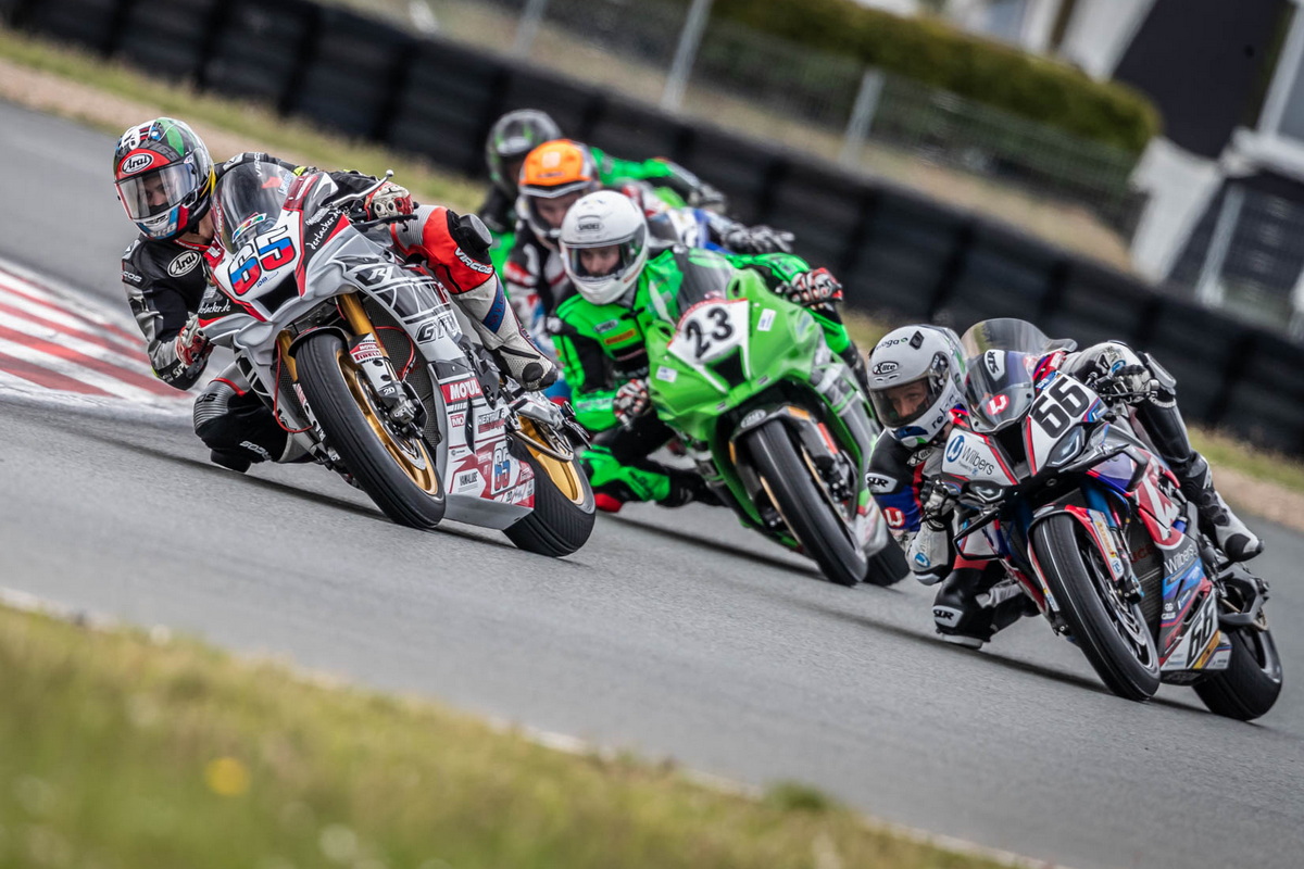 Владимир Леонов, IDM Superbike, Oschersleben (2021) Владимир Леонов, IDM Superbike, Oschersleben (2021)