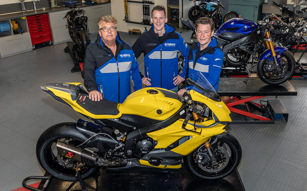 Зимой 2019 года произошла смена поставщика мотоциклов - Yamaha тоже бывает желтой! Зимой 2019 года произошла смена поставщика мотоциклов - Yamaha тоже бывает желтой!