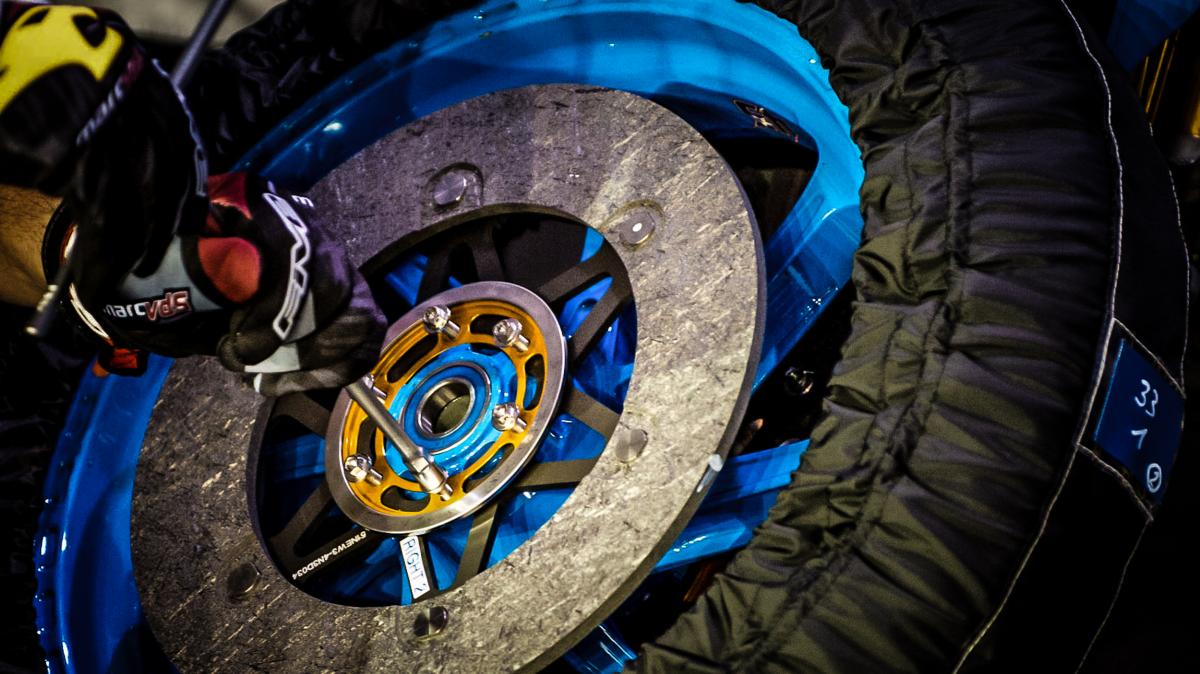 Большие 340 мм диски Brembo для Losail и Motegi - толщиной аж 10 мм! Большие 340 мм диски Brembo для Losail и Motegi - толщиной аж 10 мм!