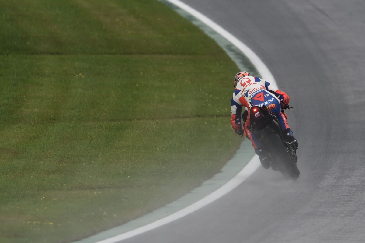 Red Bull Ring в дождь становится очень опасным Red Bull Ring в дождь становится очень опасным