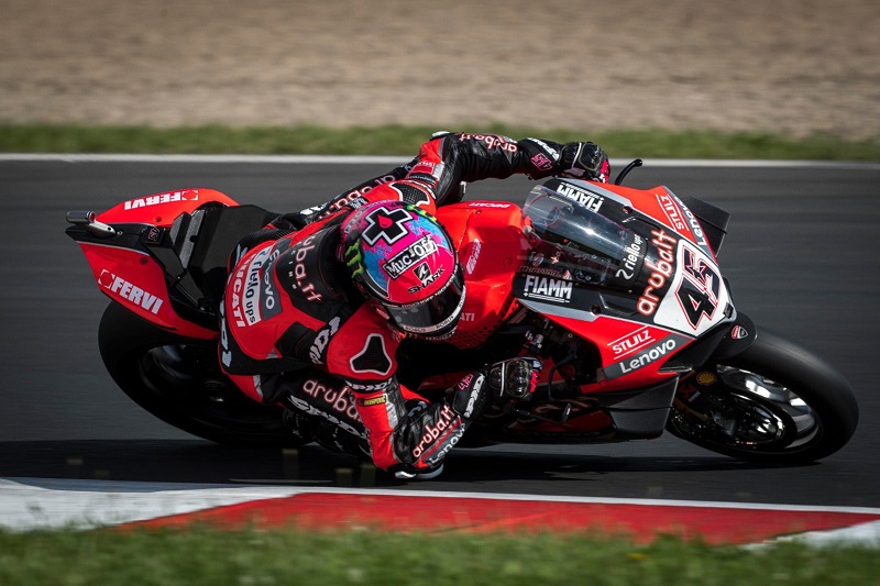 Скотт Реддинг доминировал в воскресной гонке CZEWorldSBK Скотт Реддинг доминировал в воскресной гонке CZEWorldSBK