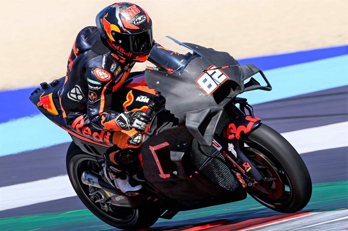 Мика Каллио на тестах KTM в Мизано Мика Каллио на тестах KTM в Мизано