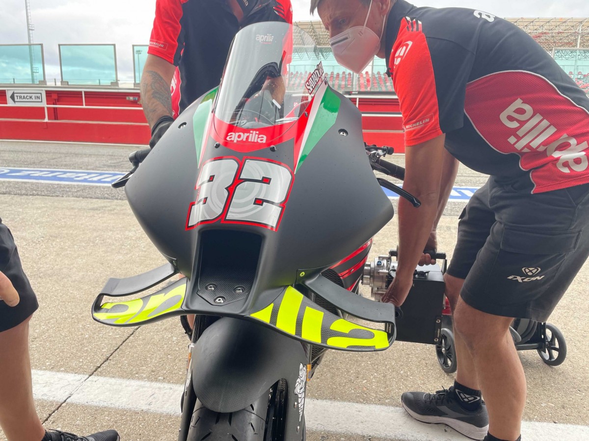 Тестовый прототип Aprilia RS-GP Тестовый прототип Aprilia RS-GP