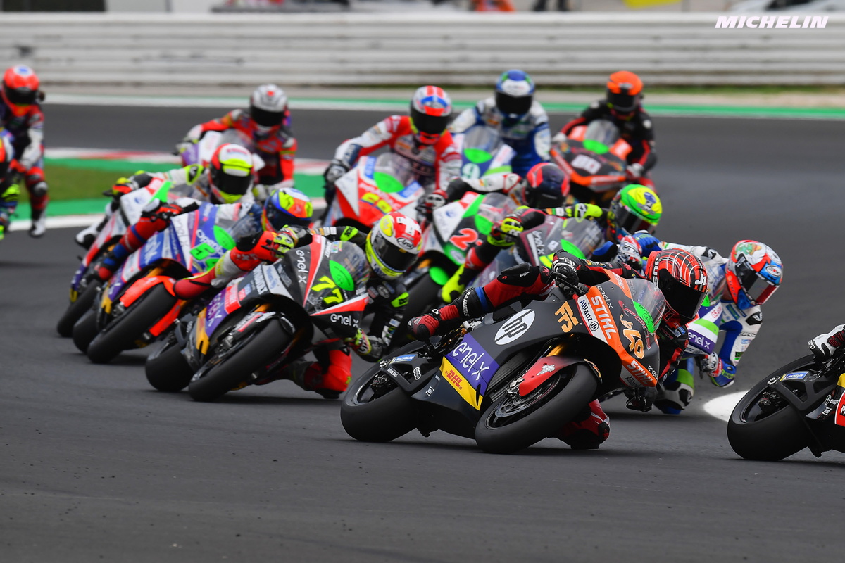Старт финала MotoE в Мизано Старт финала MotoE в Мизано