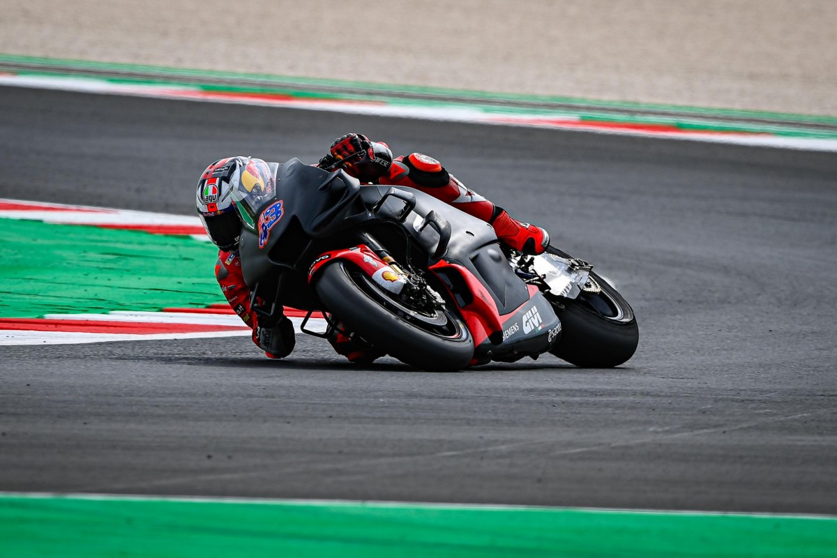 Джек Миллер испытывает новый аэродинамически пакет Ducati Джек Миллер испытывает новый аэродинамически пакет Ducati