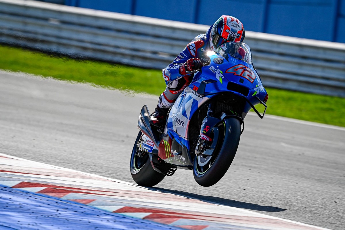 Алексу Ринсу понравился новый двигатель Suzuki GSX-RR 2022 года Алексу Ринсу понравился новый двигатель Suzuki GSX-RR 2022 года