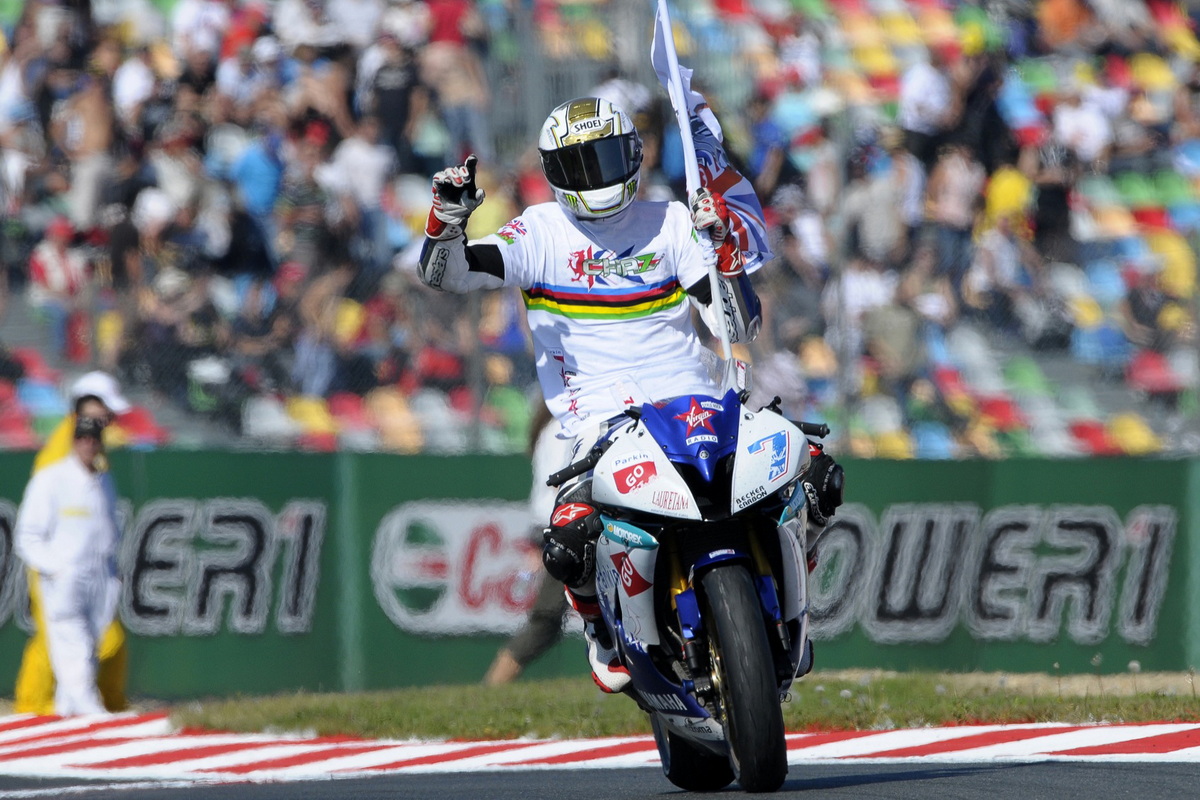 Чаз Девис - чемпион World Supersport 2011 года Чаз Девис - чемпион World Supersport 2011 года