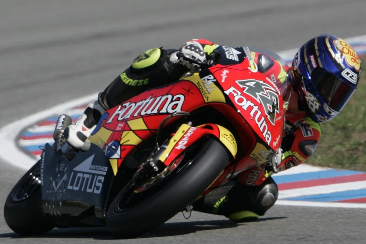Хорхе Лоренцо, GP250, 2005 год Хорхе Лоренцо, GP250, 2005 год