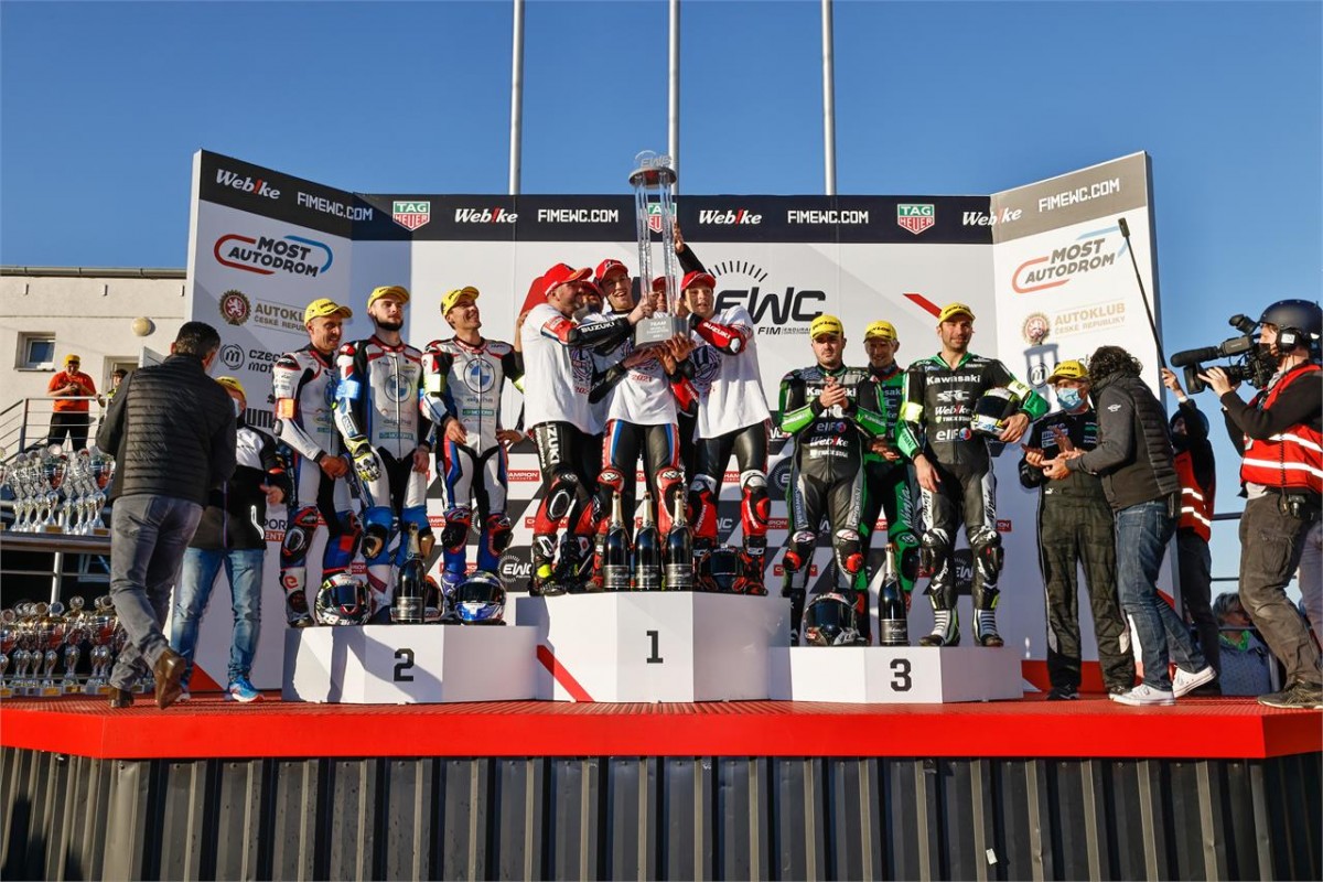 Подиум по итогам чемпионата FIM EWC 2021: SERT - чемпион, BMW - на втором месте! Подиум по итогам чемпионата FIM EWC 2021: SERT - чемпион, BMW - на втором месте!