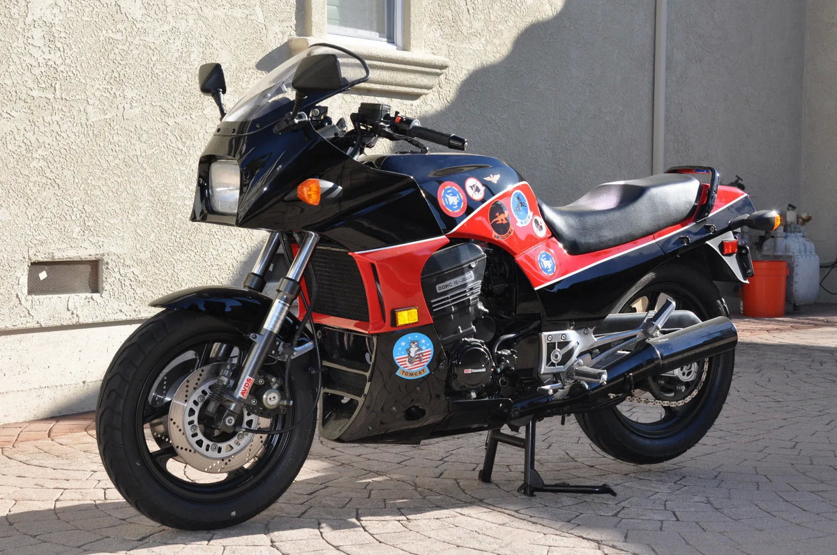 Kawasaki GPz900R Kawasaki GPz900R