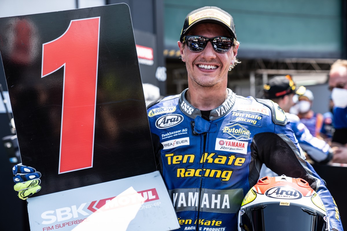 Доминик Эгертер и Ten Kate Yamaha - чемпионы World Supersport 2021 Доминик Эгертер и Ten Kate Yamaha - чемпионы World Supersport 2021