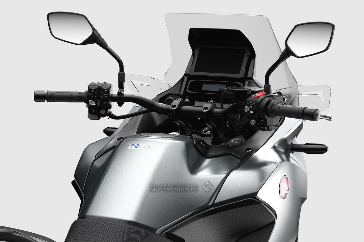 Honda NT1100 (2022): бак на 20.4 л - запас хода на 400 км Honda NT1100 (2022): бак на 20.4 л - запас хода на 400 км