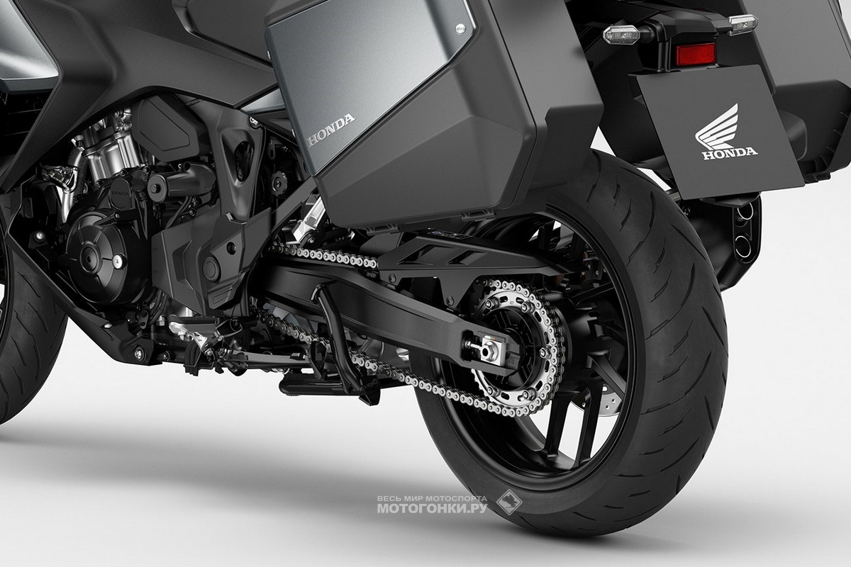 Honda NT1100 (2022) - привод на заднее колесо цепью Honda NT1100 (2022) - привод на заднее колесо цепью
