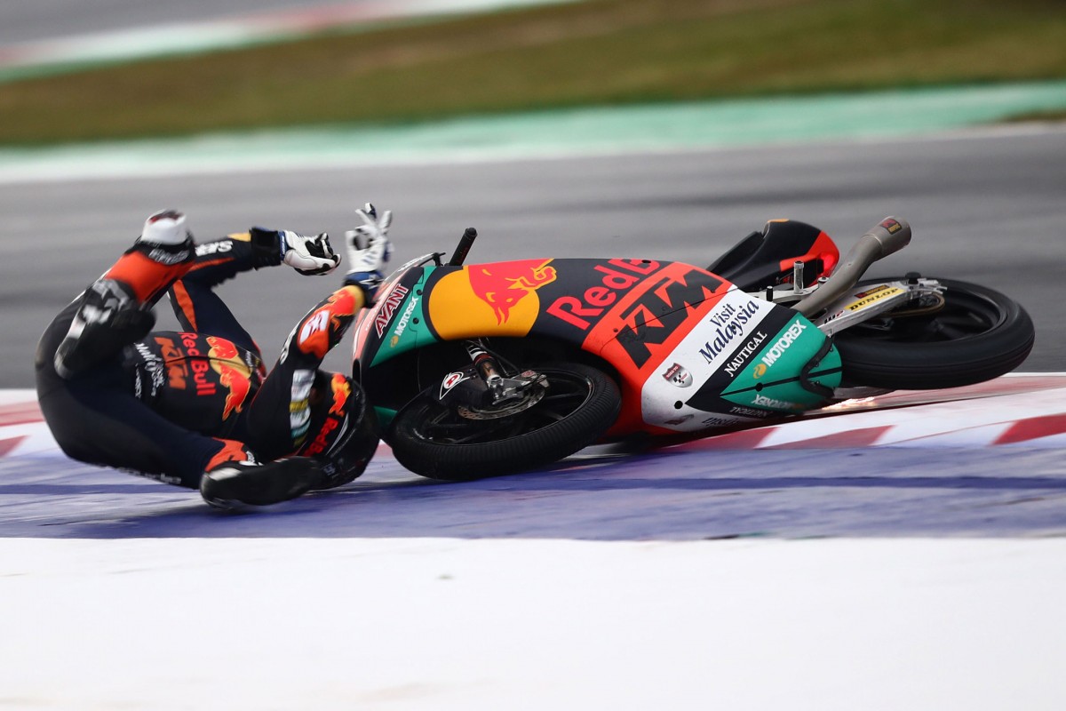Большое падение Педро Акосты на FP1 Большое падение Педро Акосты на FP1