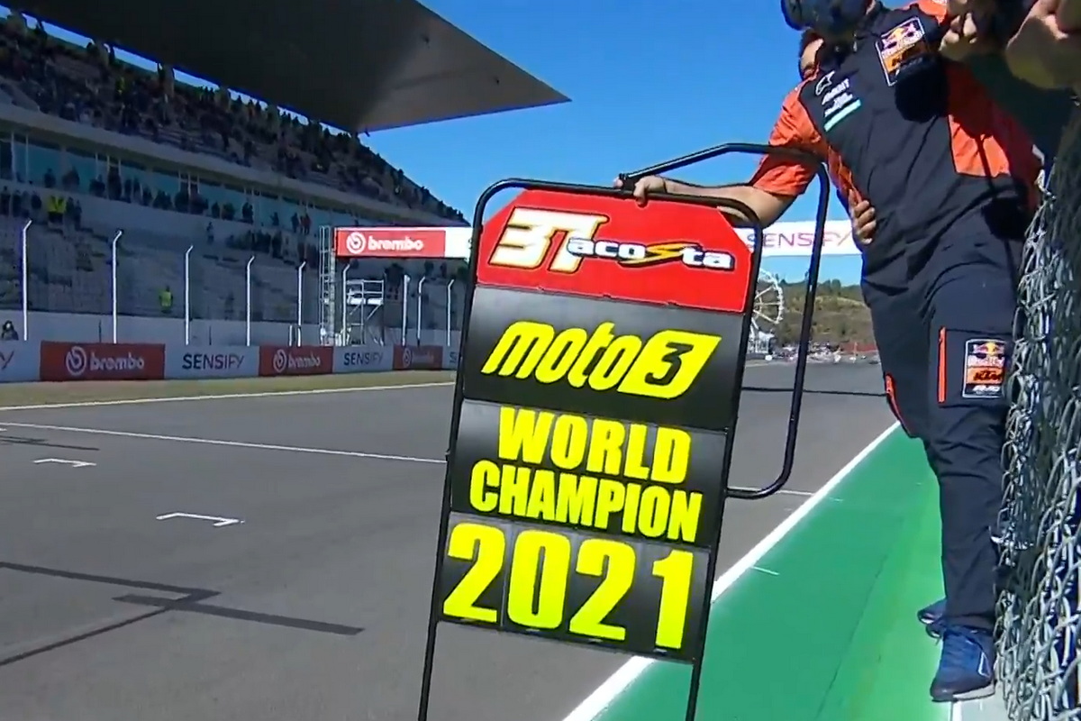 Педро Акоста - чемпион Мото Гран-При в классе Moto3 2021 года Педро Акоста - чемпион Мото Гран-При в классе Moto3 2021 года