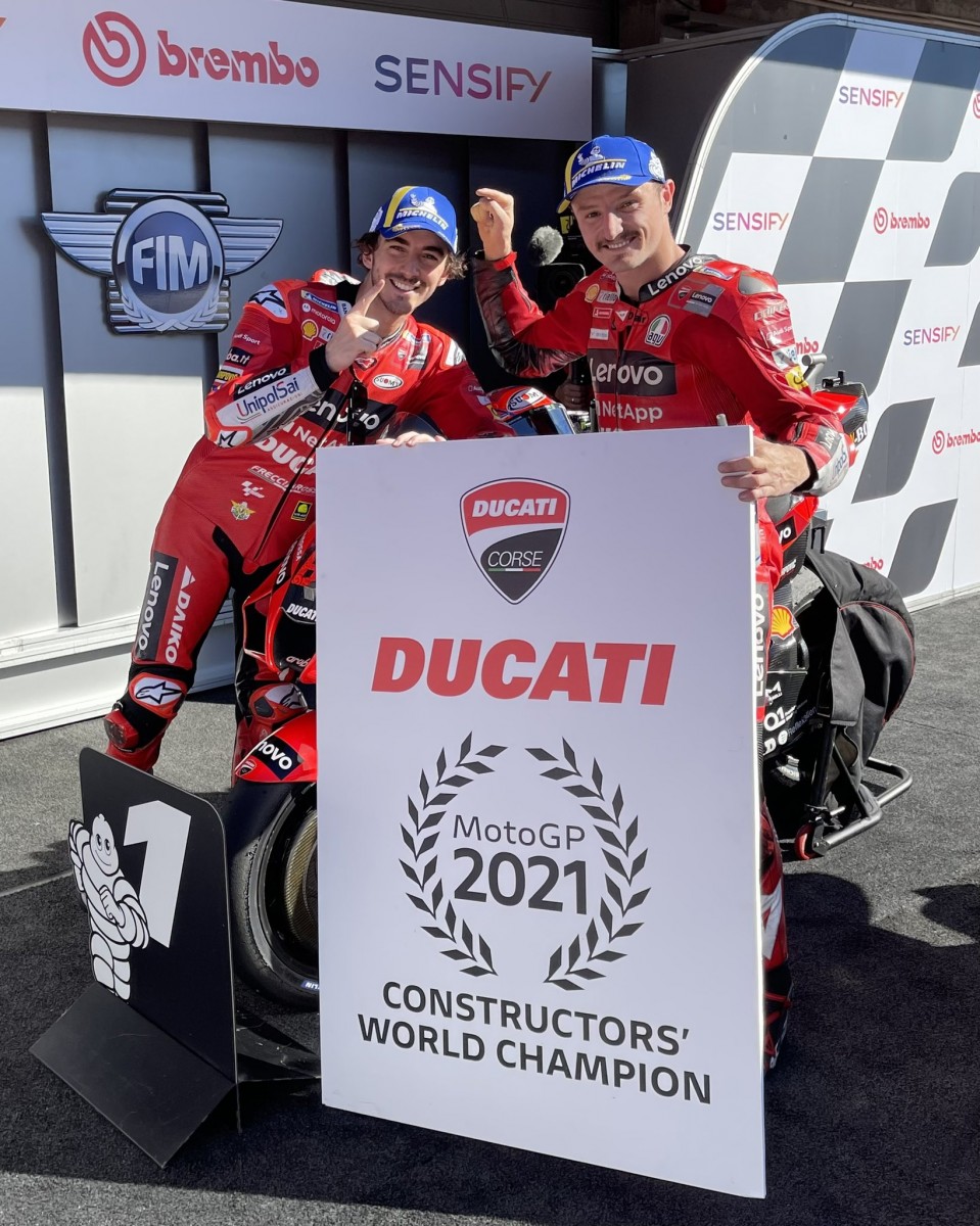 Баньяя и Миллер принесли Ducati Кубок производителей и Командный титул Баньяя и Миллер принесли Ducati Кубок производителей и Командный титул