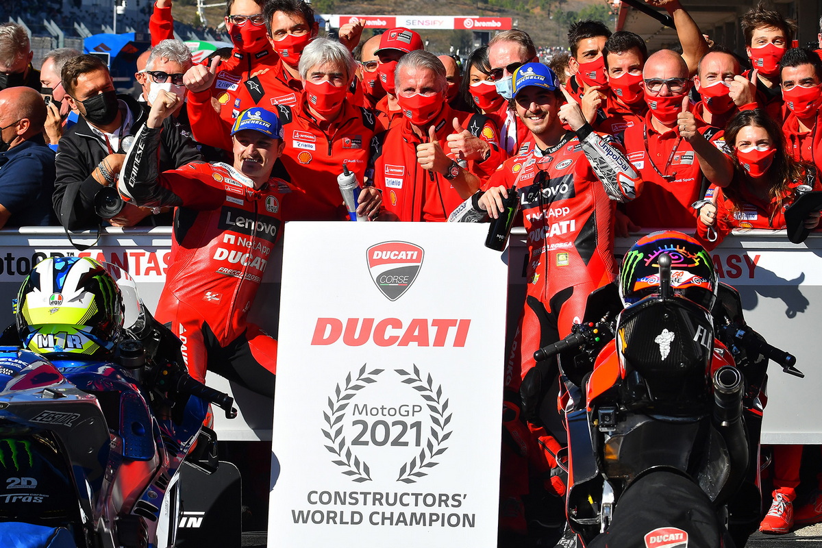 Кубок производителей Ducati забирает второй год подряд, но теперь без всяких если Кубок производителей Ducati забирает второй год подряд, но теперь без всяких если