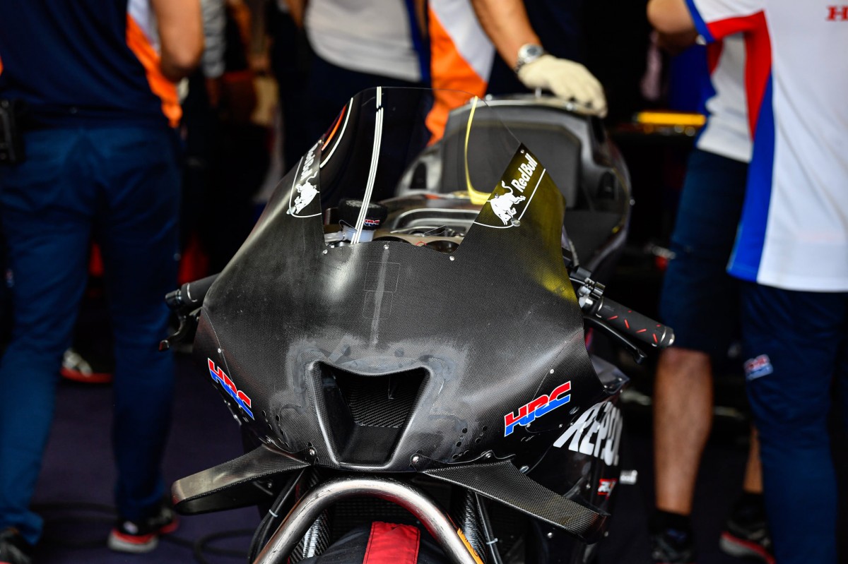 Вариации на тему новой аэродинамики Honda RC213V, опробованные в Мизано Вариации на тему новой аэродинамики Honda RC213V, опробованные в Мизано