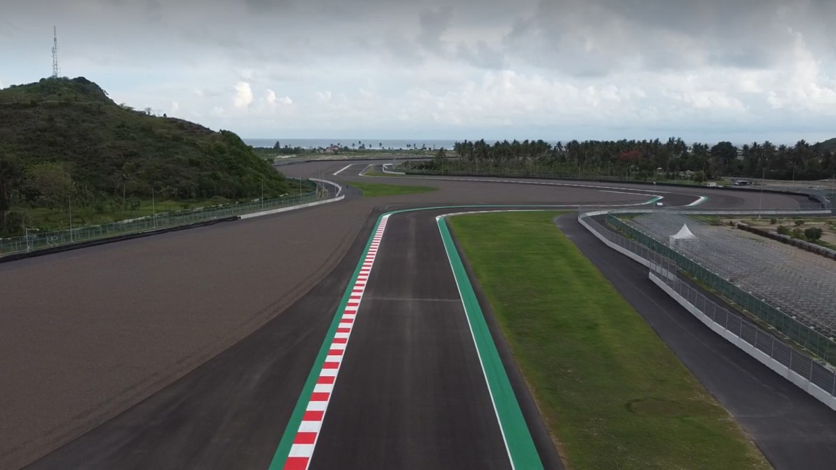 Фотографии с Mandalika International Street Circuit, 17 ноября 2021 Фотографии с Mandalika International Street Circuit, 17 ноября 2021