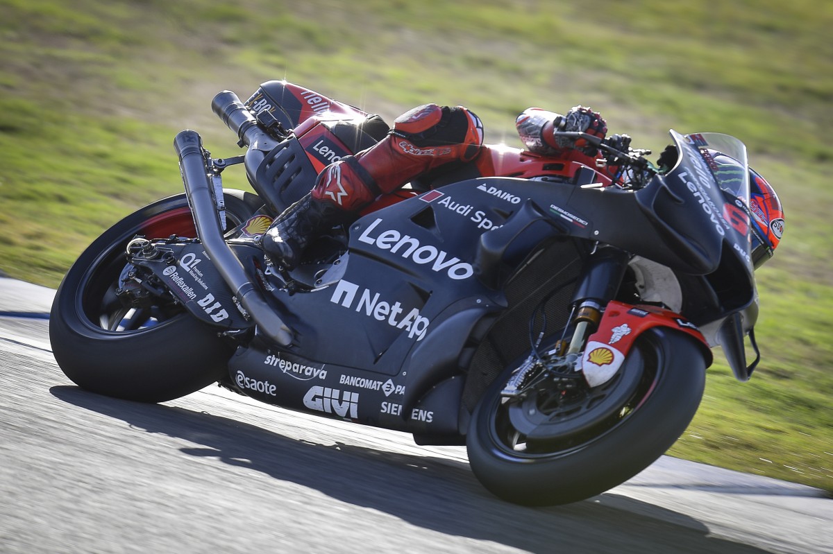 Ducati Desmosedici GP22 на тестах в Хересе Ducati Desmosedici GP22 на тестах в Хересе
