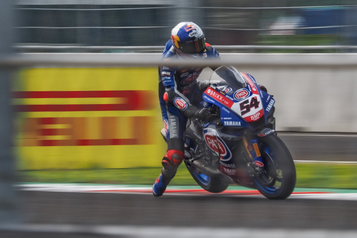 Топрак Разгатлиоглу возглавил первый день IDNWorldSBK Топрак Разгатлиоглу возглавил первый день IDNWorldSBK