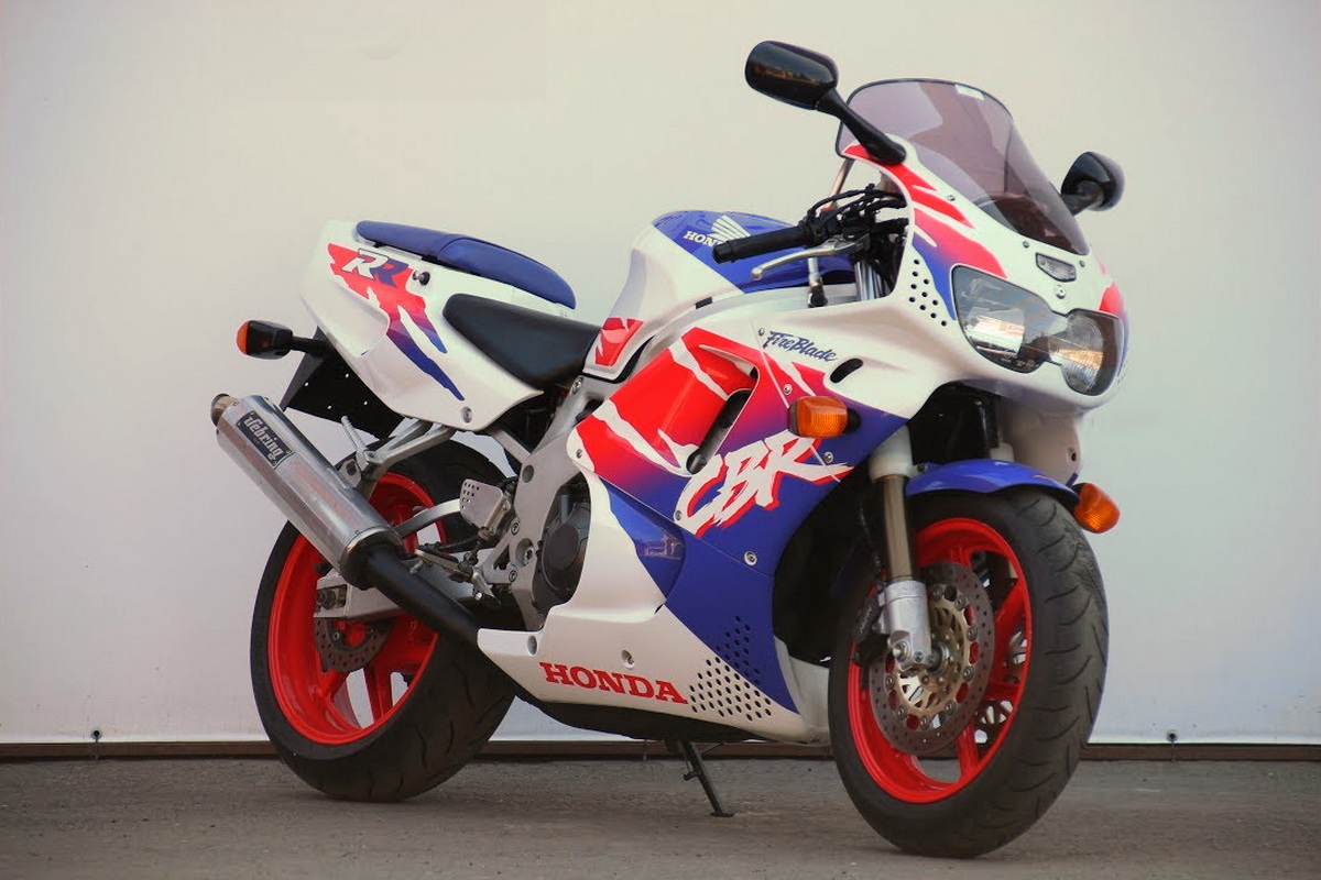 Honda Fireblade CBR900RR (1994-95) Honda Fireblade CBR900RR (1994-95)
