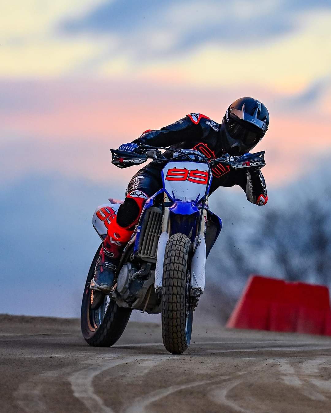 Хорхе Лоренцо впервые приехал на 100 km dei Campioni 2021 Хорхе Лоренцо впервые приехал на 100 km dei Campioni 2021