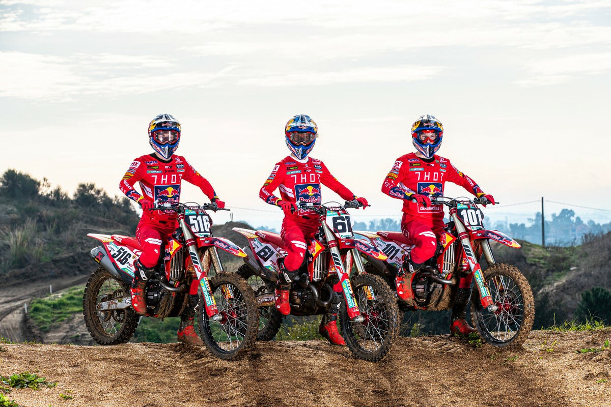 Состав пилотов Red Bull Gas Gas Factory Racing (2022) Состав пилотов Red Bull Gas Gas Factory Racing (2022)