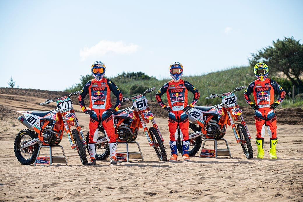Red Bull KTM Factory Racing (2021) MXGP - Кайроли и Прадо; MX2 - Гуаданини Red Bull KTM Factory Racing (2021) MXGP - Кайроли и Прадо; MX2 - Гуаданини