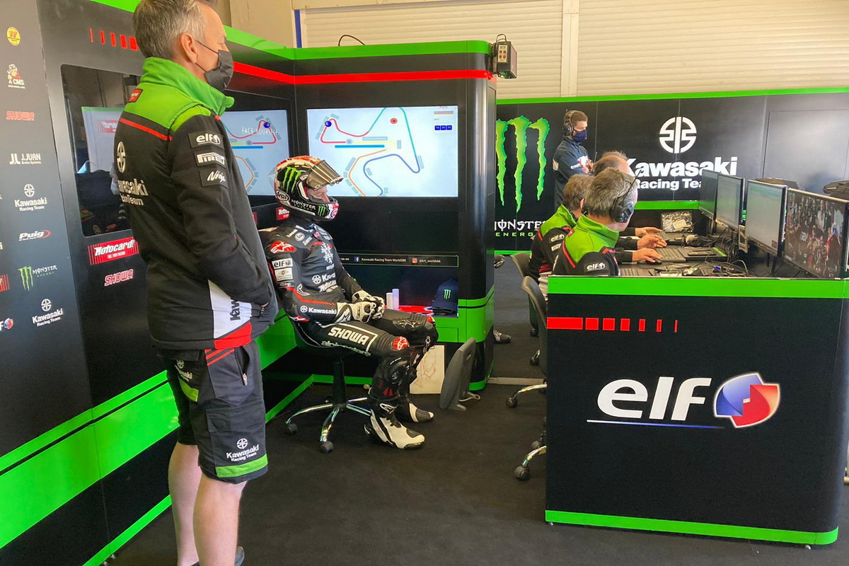 Kawasaki Racing Team на тестах в Хересе Kawasaki Racing Team на тестах в Хересе
