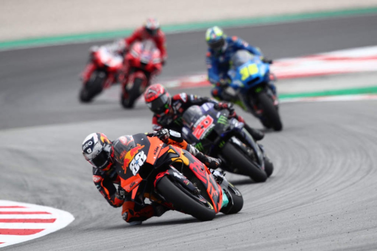 Мигель Оливера выиграл Гран-При Каталонии MotoGP 2021 года Мигель Оливера выиграл Гран-При Каталонии MotoGP 2021 года