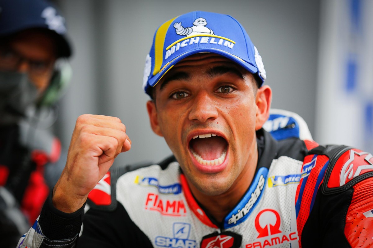 Хорхе Мартин выиграл свой первый Гран-При в карьере MotoGP Хорхе Мартин выиграл свой первый Гран-При в карьере MotoGP