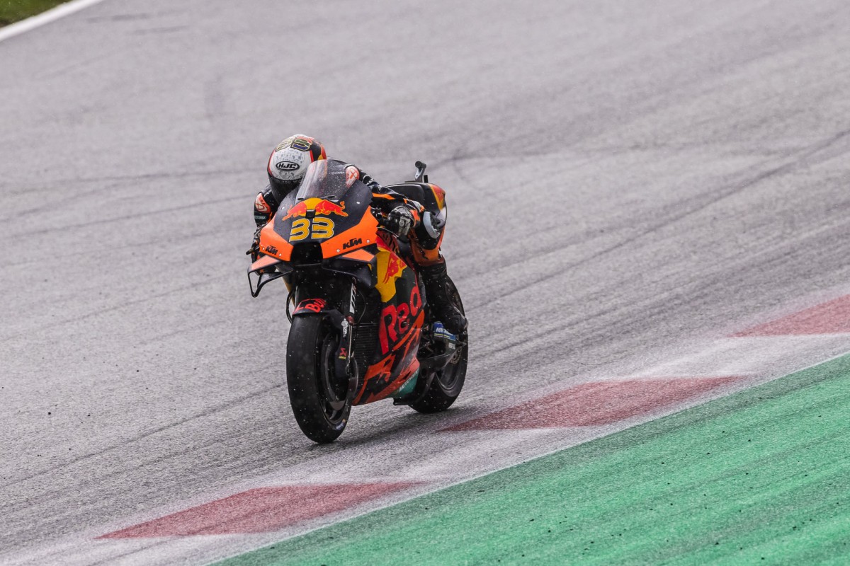 Брад Биндер: на сликах под проливным дождем - к победе на Red Bull Ring! Брад Биндер: на сликах под проливным дождем - к победе на Red Bull Ring!