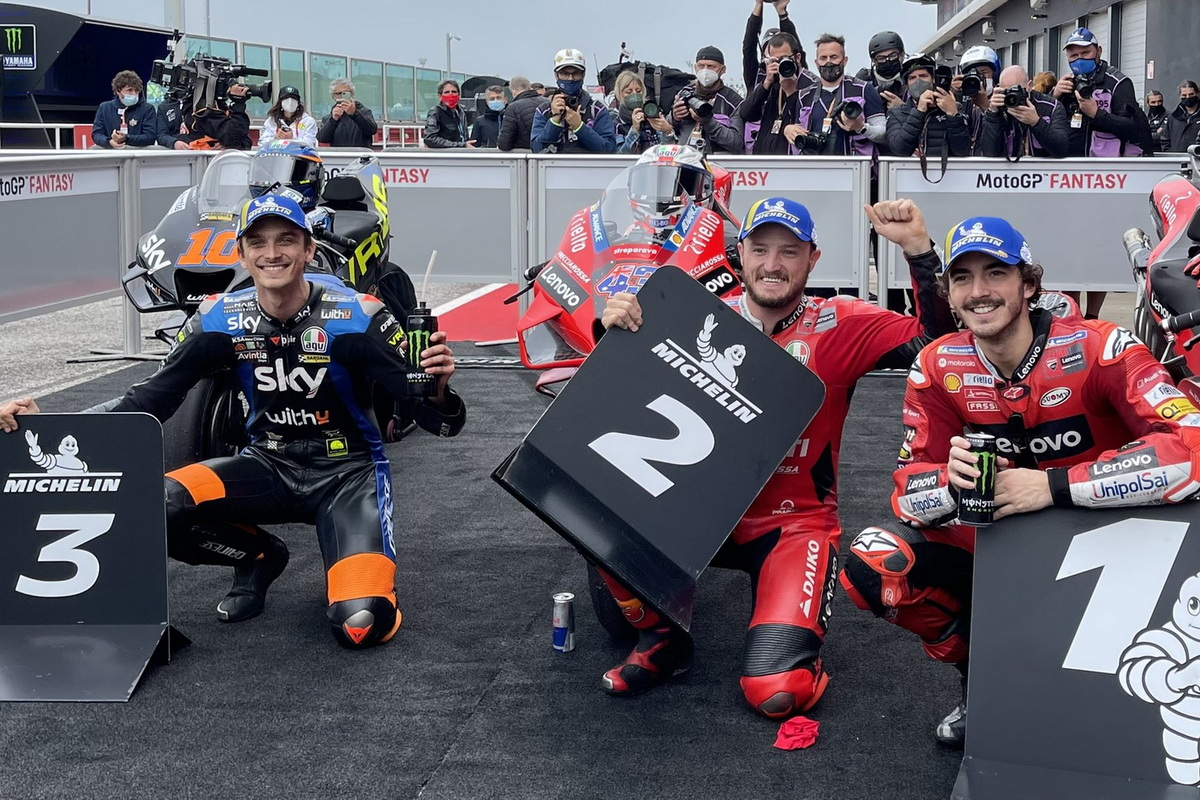 Ducati оккупировали заглавную линию стартовой решетки EmiliaRomagnaGP Ducati оккупировали заглавную линию стартовой решетки EmiliaRomagnaGP