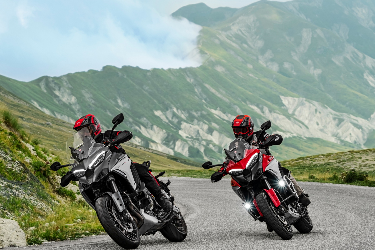 Флагманский турер Ducati Mulstistrada V4 стал бестселлером компании в 2021 году Флагманский турер Ducati Mulstistrada V4 стал бестселлером компании в 2021 году