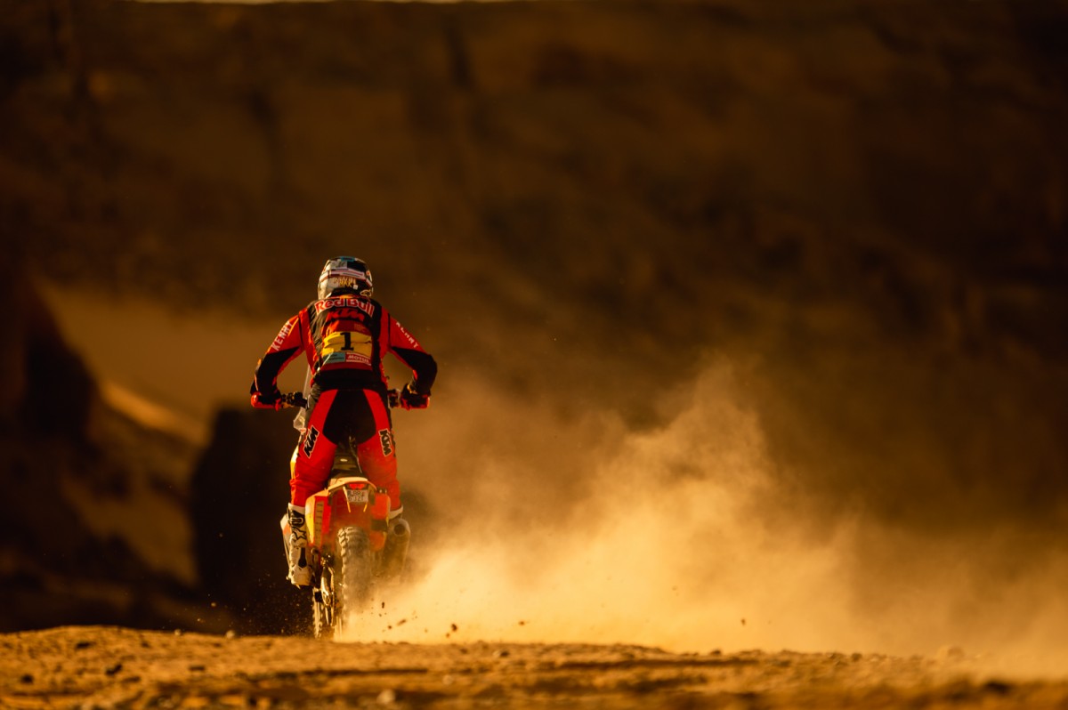 Кевин Беньявидес из Red Bull KTM выбыл из гонки Кевин Беньявидес из Red Bull KTM выбыл из гонки