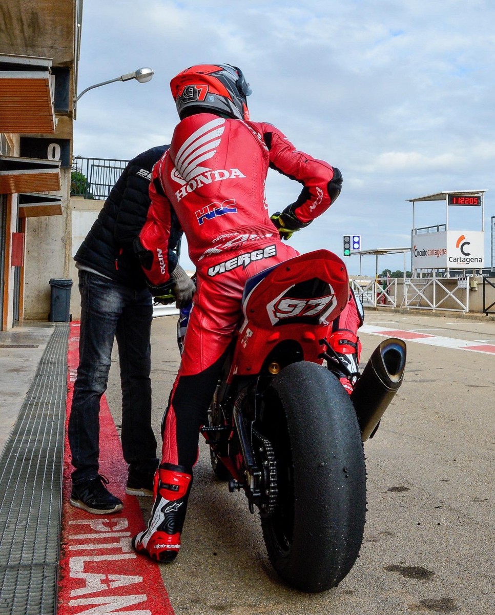 Новобранец Team HRC WorldSBK Чави Виеха приехал на тесты в Картахену Новобранец Team HRC WorldSBK Чави Виеха приехал на тесты в Картахену
