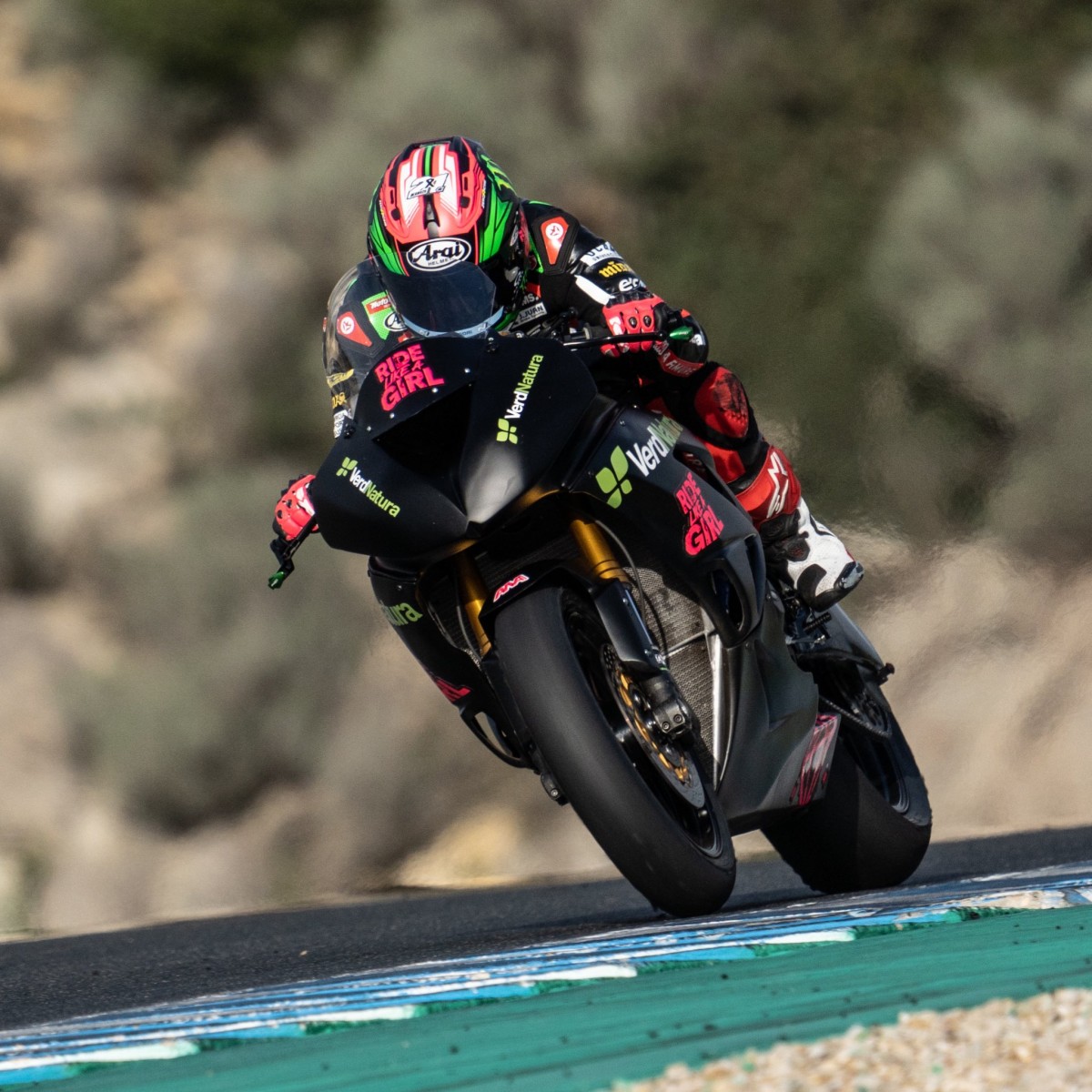 Аня Карраско переходит в Moto3. но тренируется в Хересе с Kawasaki Аня Карраско переходит в Moto3. но тренируется в Хересе с Kawasaki