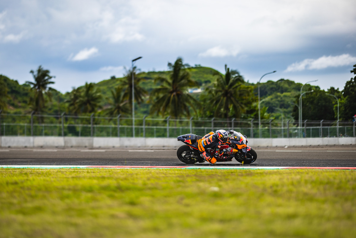 Тесты MotoGP IRTA Mandalika стартовали! Тесты MotoGP IRTA Mandalika стартовали!