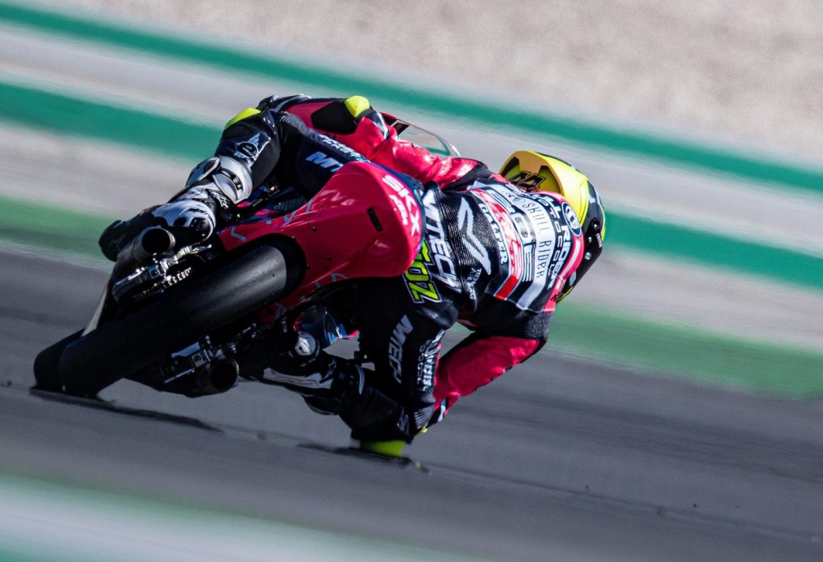 Давид Муньос оказался чрезвычайно шустрым для новичка Moto3 Давид Муньос оказался чрезвычайно шустрым для новичка Moto3