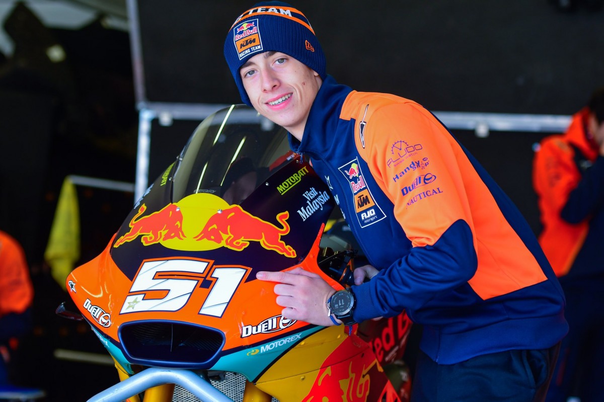 Чемпион мира по Moto3 2021 года Педро Акоста - теперь в Moto2 под №51 Чемпион мира по Moto3 2021 года Педро Акоста - теперь в Moto2 под №51