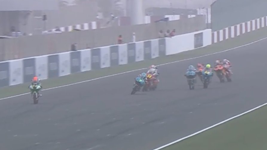 Деннис Фоджиа блокирует соперникам проход на слипстриме, QatarGP Q2 Деннис Фоджиа блокирует соперникам проход на слипстриме, QatarGP Q2