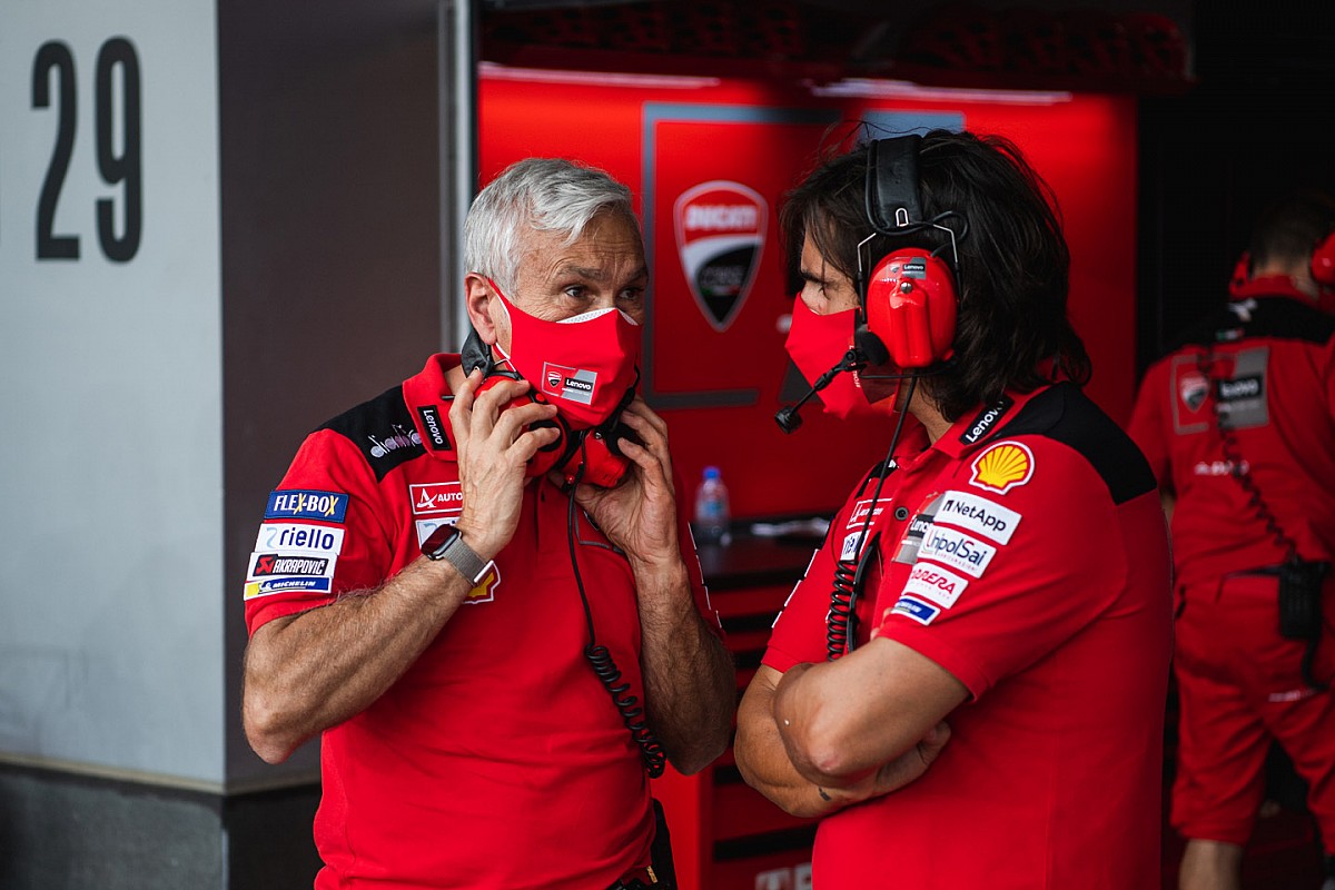 Давиде Тардоцци, менеджер Ducati Lenovo Team Давиде Тардоцци, менеджер Ducati Lenovo Team