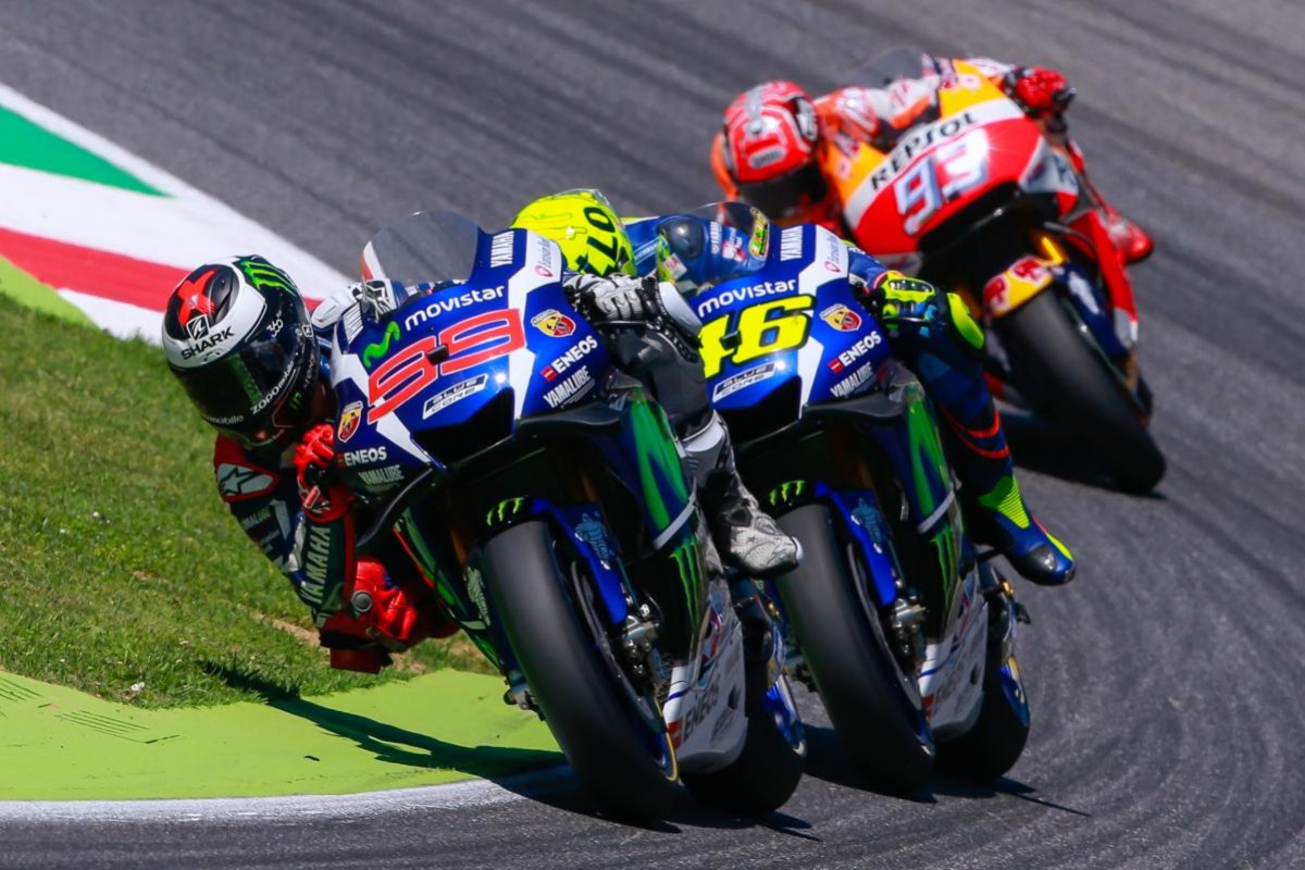 Лоренцо и Росси на Гран-При Италии 2016 года MotoGP Лоренцо и Росси на Гран-При Италии 2016 года MotoGP