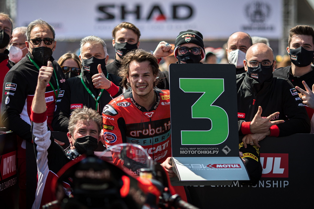 Николо Булега на подиуме с Ducati в первый же уикенд World Supersport Николо Булега на подиуме с Ducati в первый же уикенд World Supersport