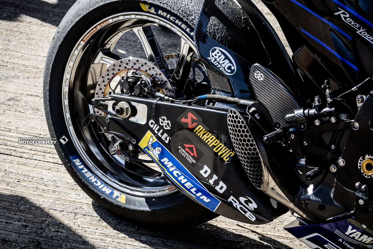 Новый маятник Yamaha на прототипе Фабио Куартараро Новый маятник Yamaha на прототипе Фабио Куартараро