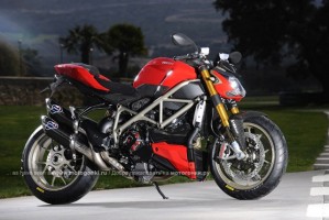 ����-�����: TOP GUN - Ducati STREETFIGHTER 1098 S