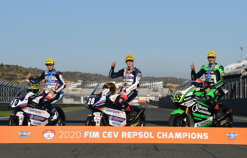 CEV MOTO3